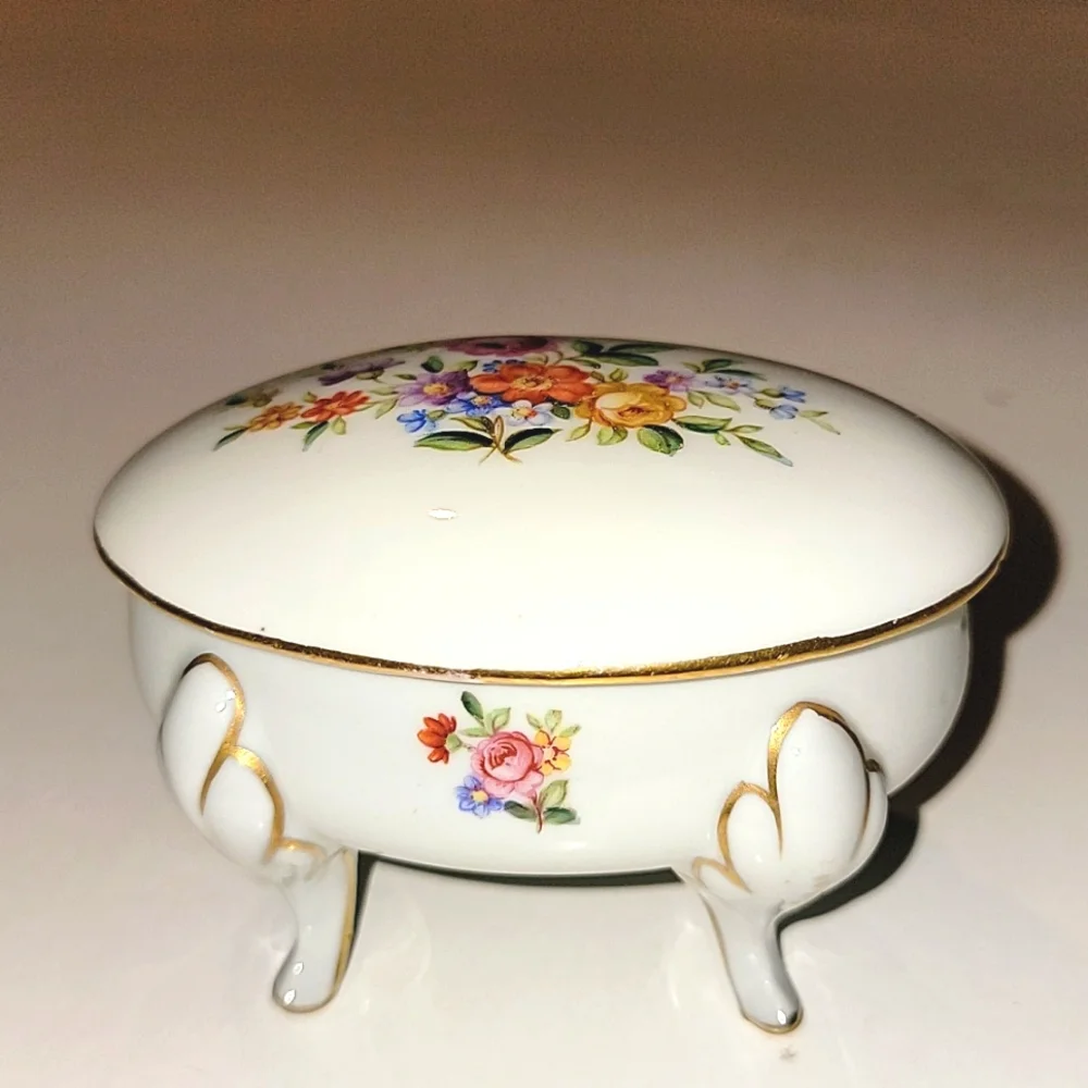 JIMENAU GRAF VON HENNEBERG  PORCELAIN TRINKET DISH WITH LID - Picture 4 of 12